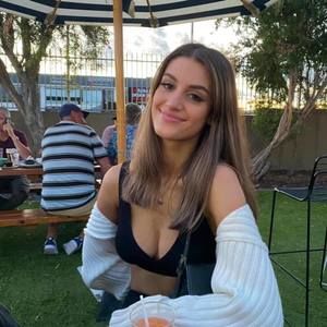 Meet your Posher, Georgia